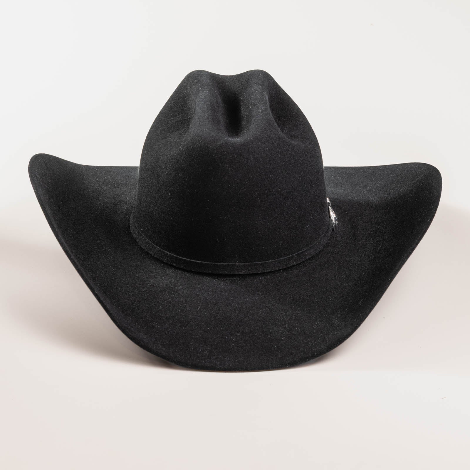 20X Pinnacle black cowboy hat back angle