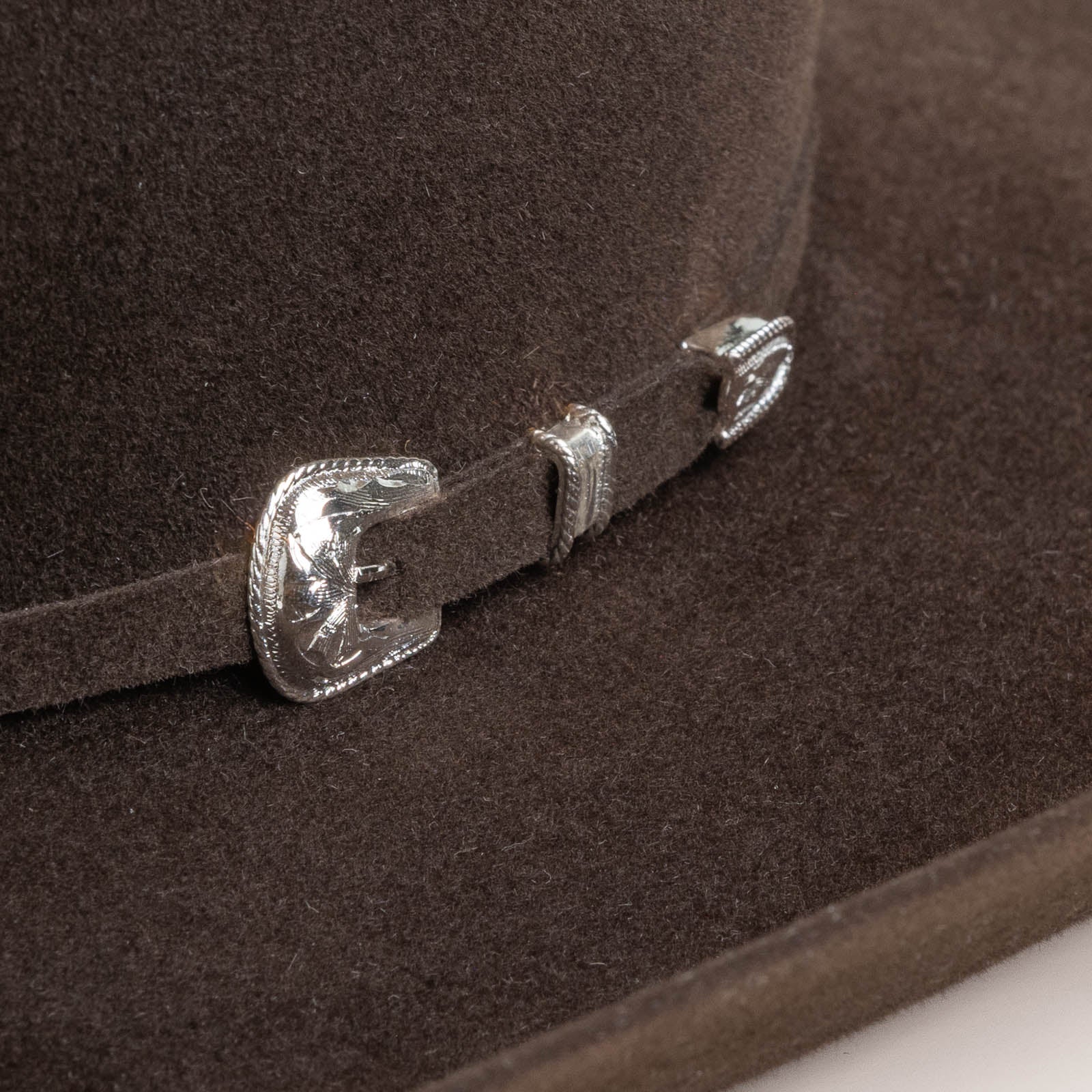 20X Pinnacle brown cowboy hat close-up three-quarter angle