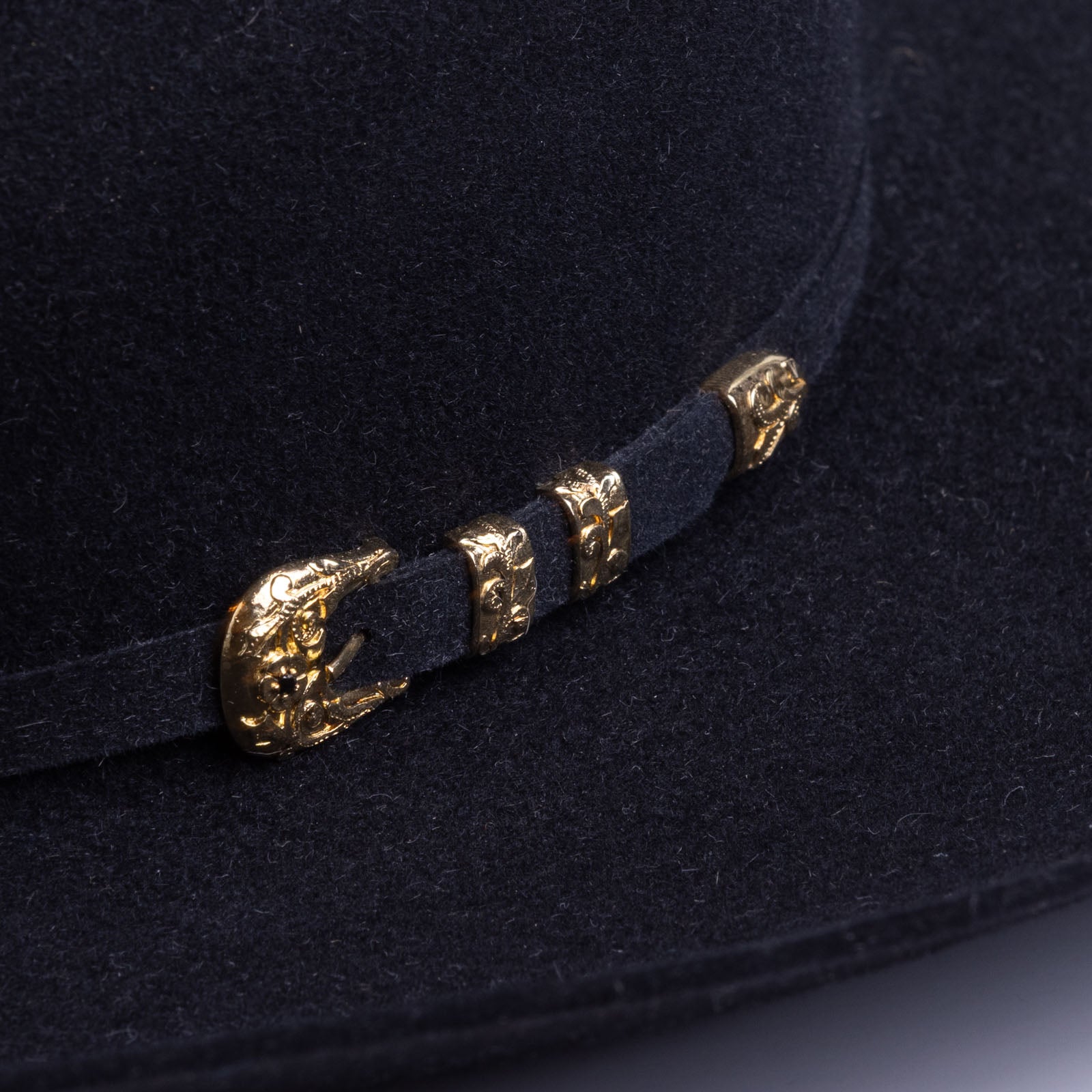 6X El Oro black cowboy hat close-up three-quarter angle