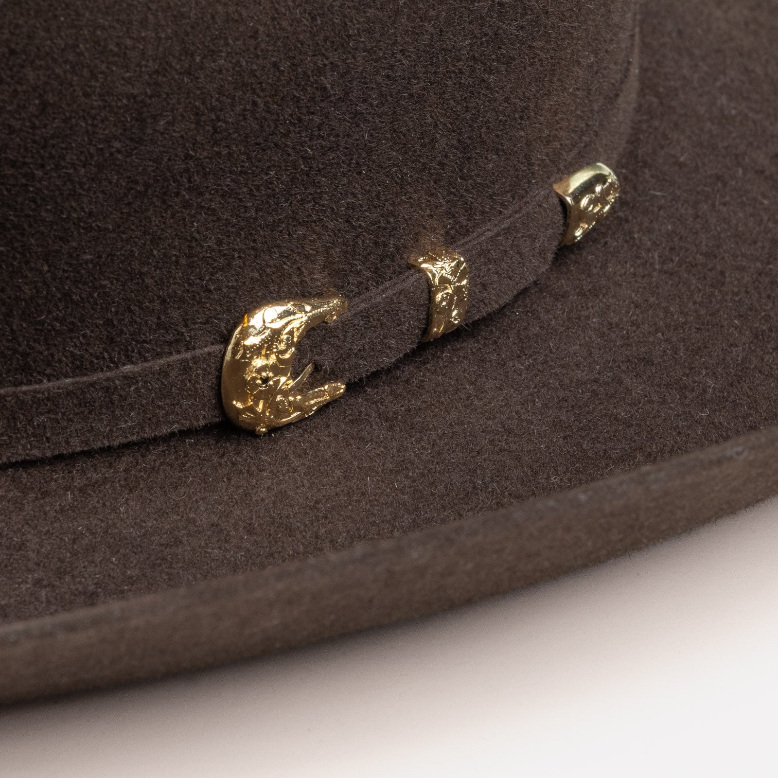 6X El Oro brown cowboy hat close-up three-quarter angle