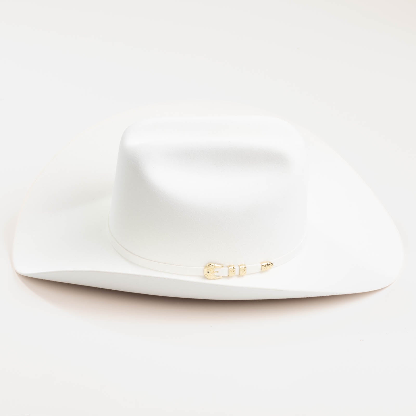 6X El Oro white cowboy hat side angle