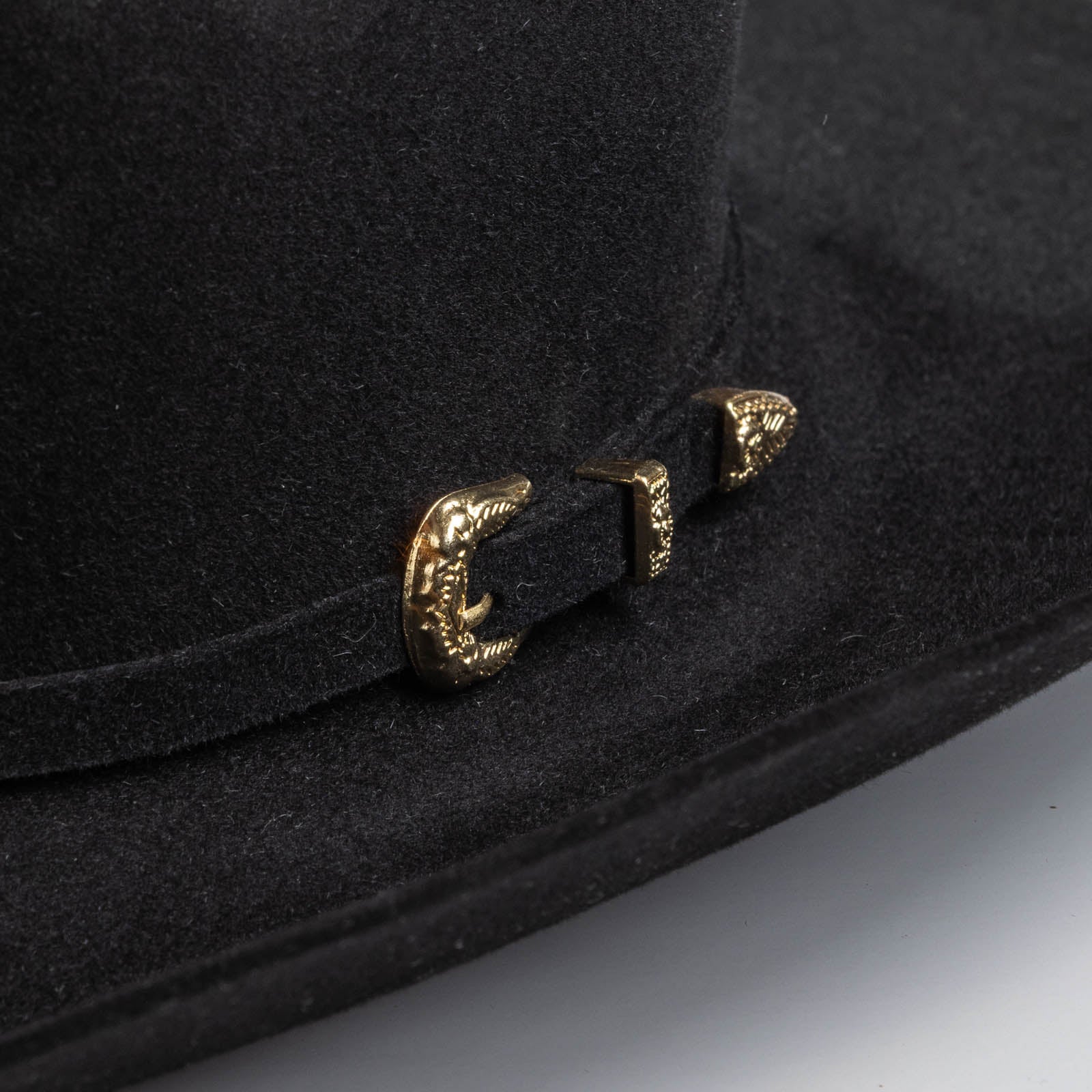 5X Dorado black cowboy hat close-up three-quarter angle