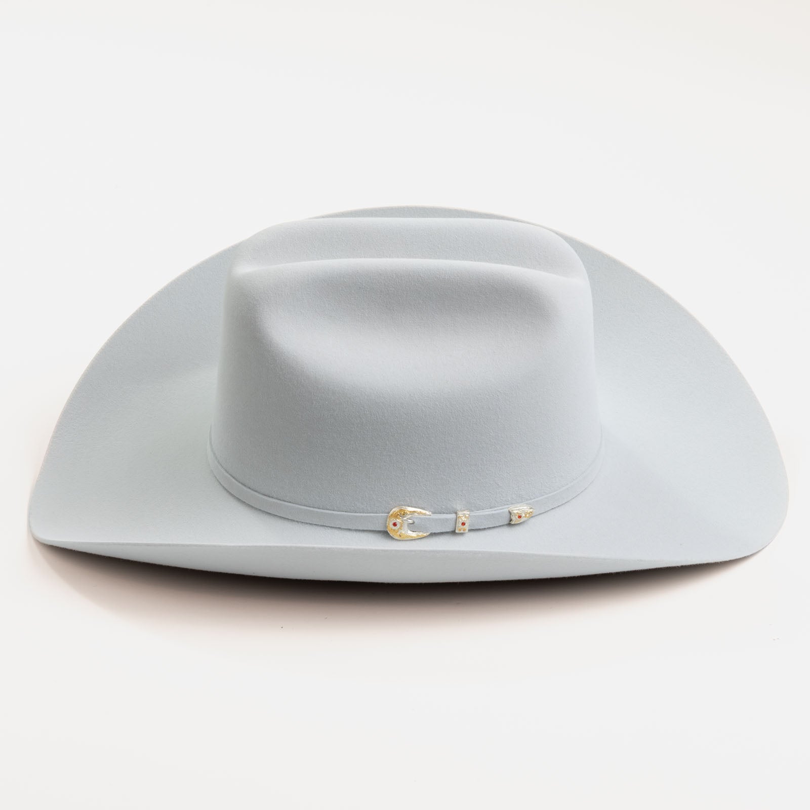 6X Real platinum cowboy hat side angle