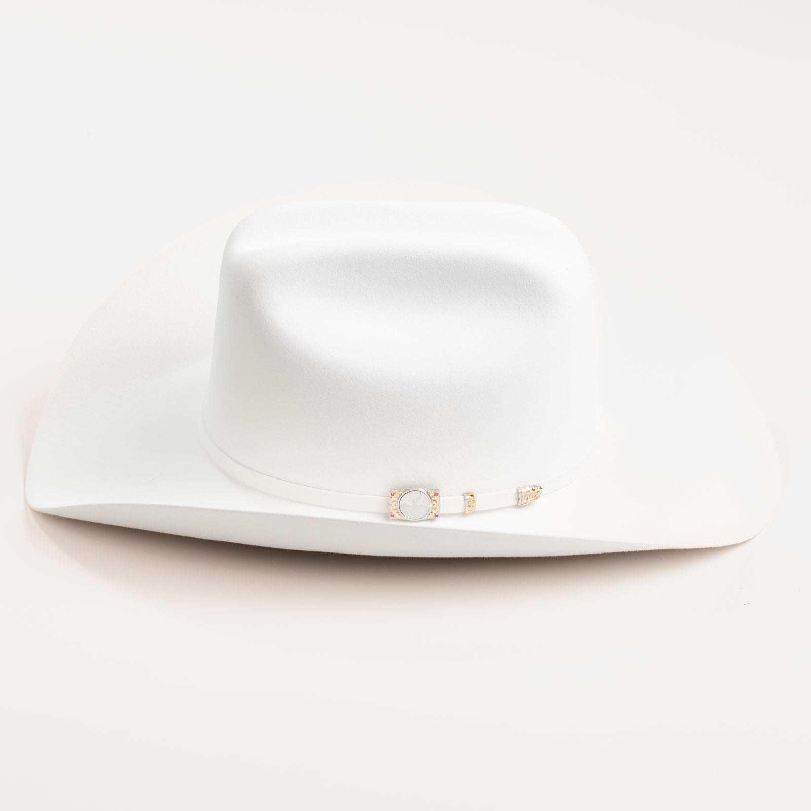 100X Independencia white cowboy hat left-side angle