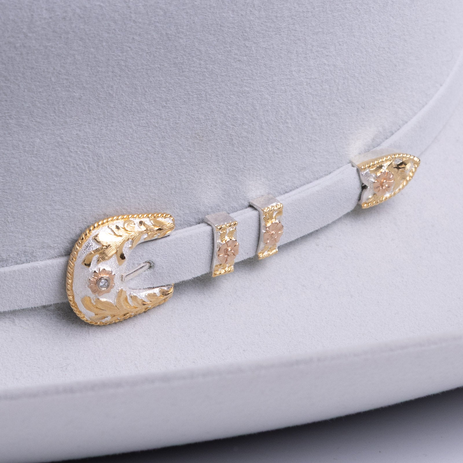 500X Superior platinum cowboy hat close up three-quarter angle