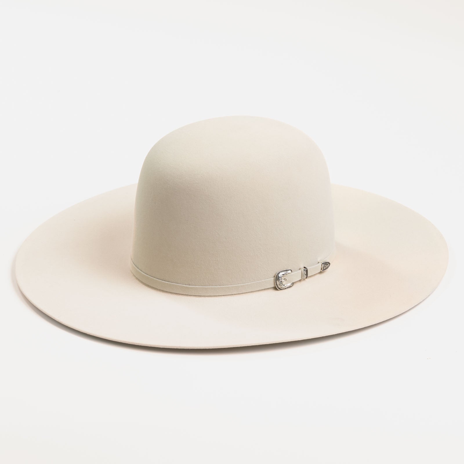 10X Douglas Open Crown belly cowboy hat three-quarter angle