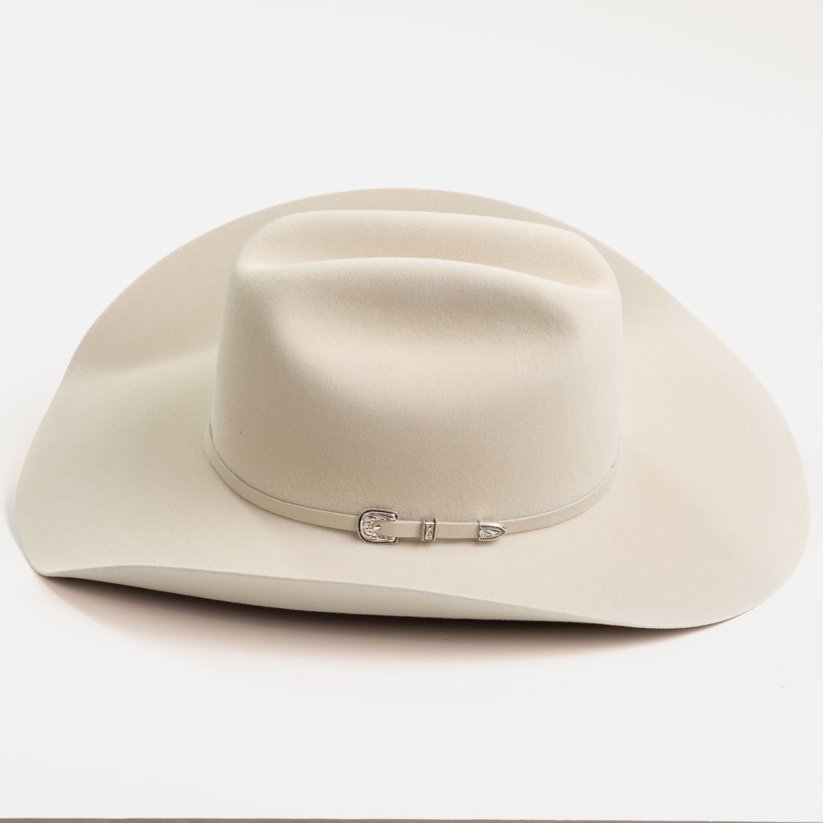 10X Douglas belly cowboy hat side angle